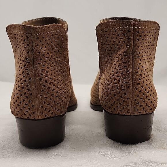 LUCKY BRAND BRAYLIE LEATHER PERFORATED SUEDE ANKLE COMFORT BOOT LADIES 9.5 GUC - Picture 8 of 16